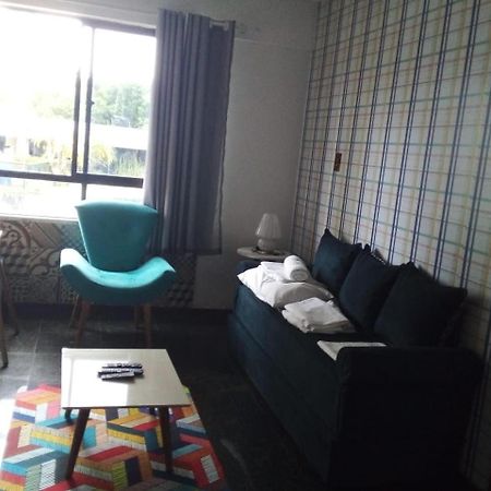 Flat Atlatic City Apart Hotel Barra Ondina Em サルバドール エクステリア 写真