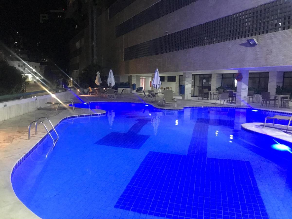 Flat Atlatic City Apart Hotel Barra Ondina Em サルバドール エクステリア 写真