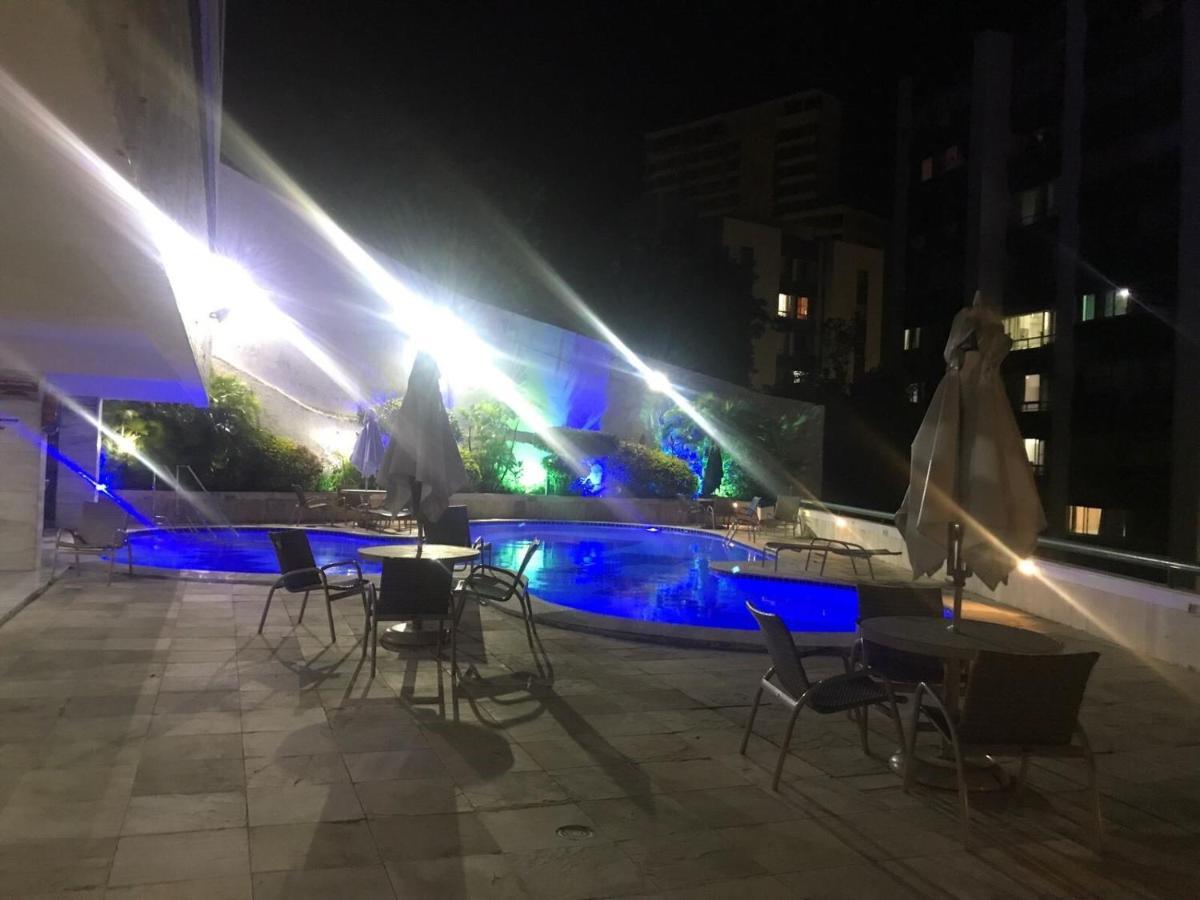 Flat Atlatic City Apart Hotel Barra Ondina Em サルバドール エクステリア 写真